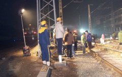 全方位自動(dòng)泛光工作燈使用案例